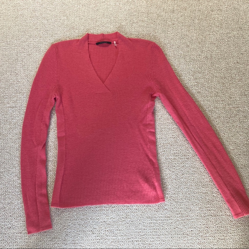 Ribbed V-Neck Elie Tahari Cashmere Sweater